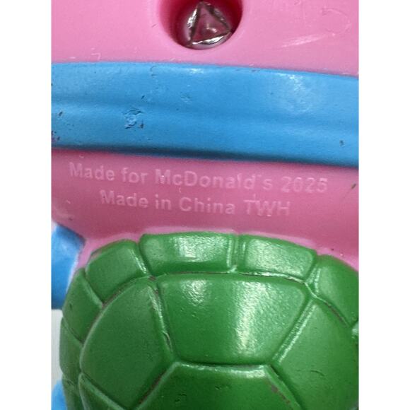 McDonald's Hello Kitty TMNT 3 Hello Kitty Figures Set Of 2 - Picture 5 of 8